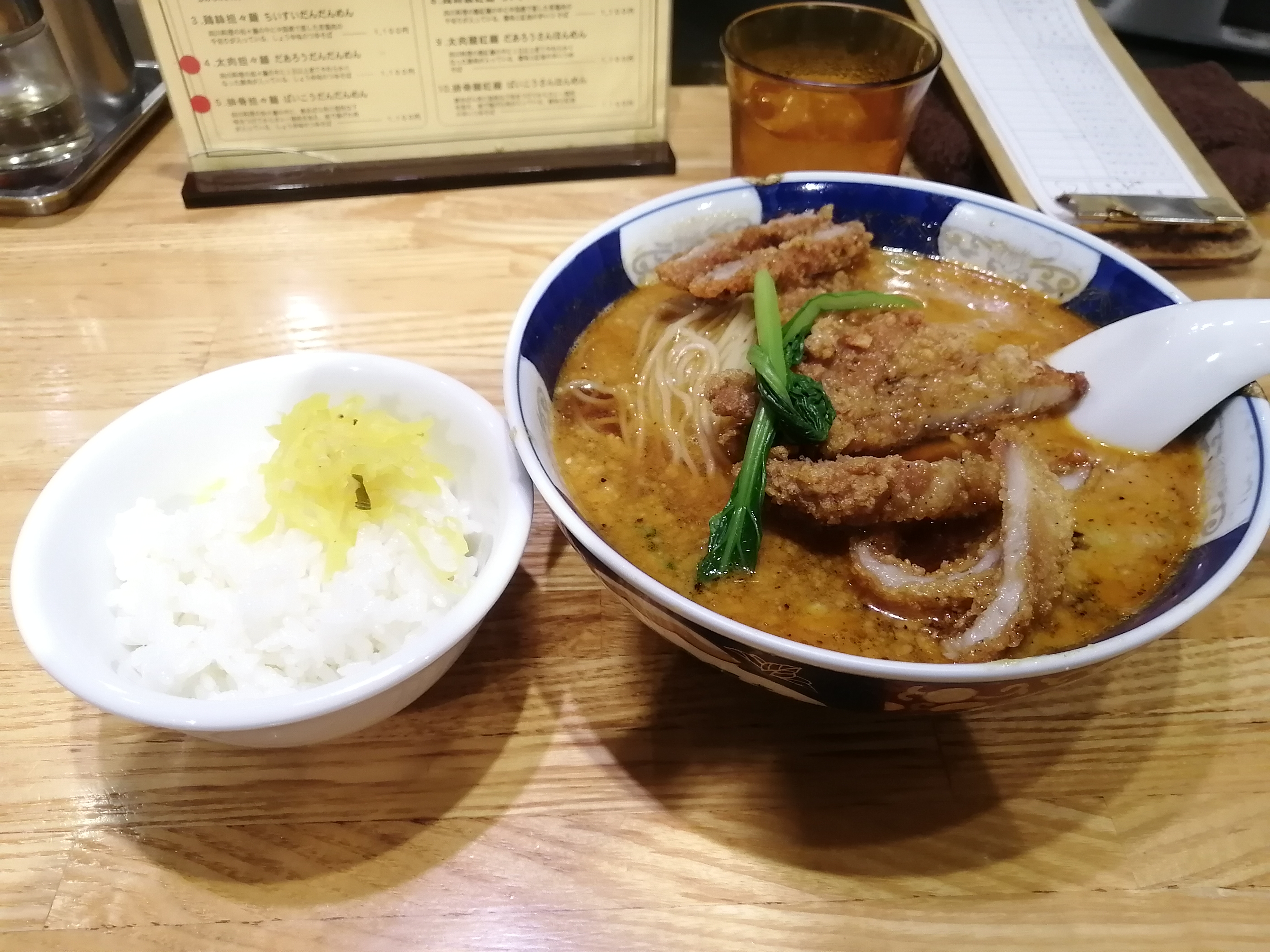 排骨担々麺 支那麺 はしご 赤坂店